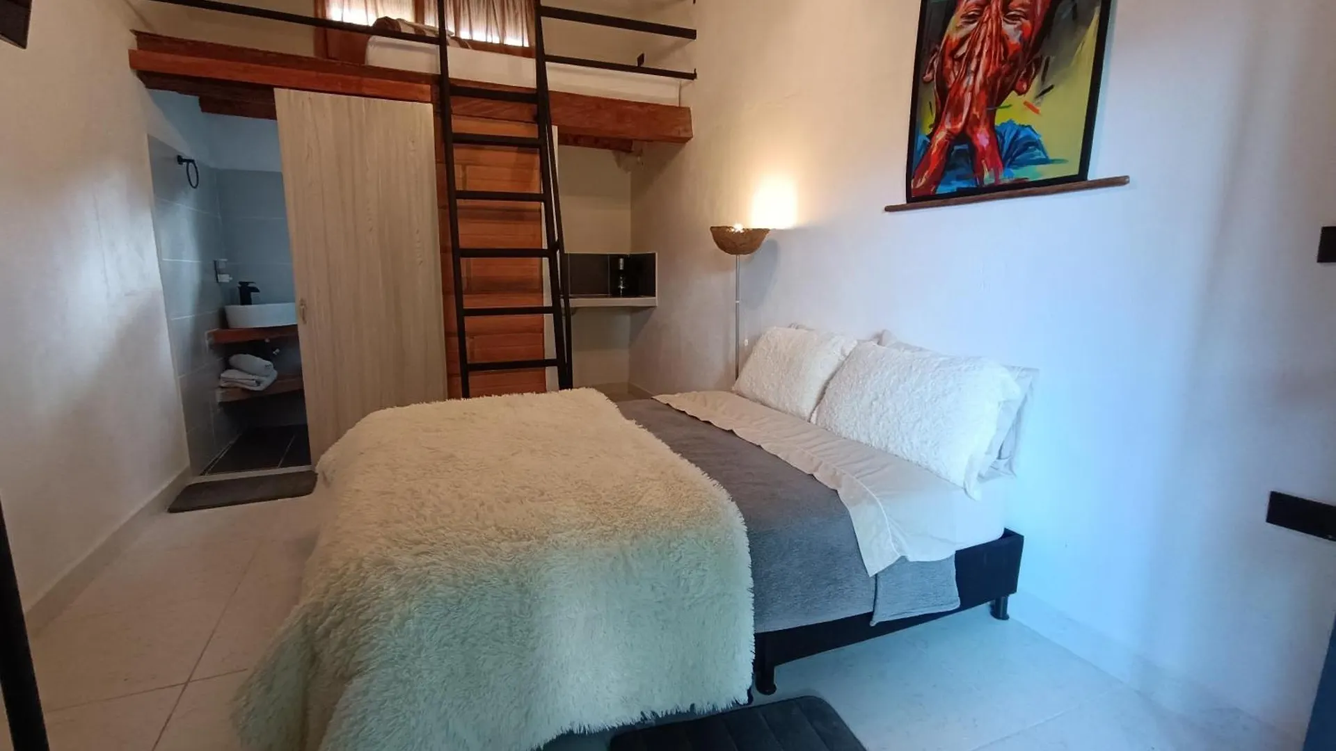 Hotel Marrokos Aeropuerto Jose Maria Cordova Guarne Colombia