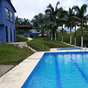 Hotel Blanco Y Negro